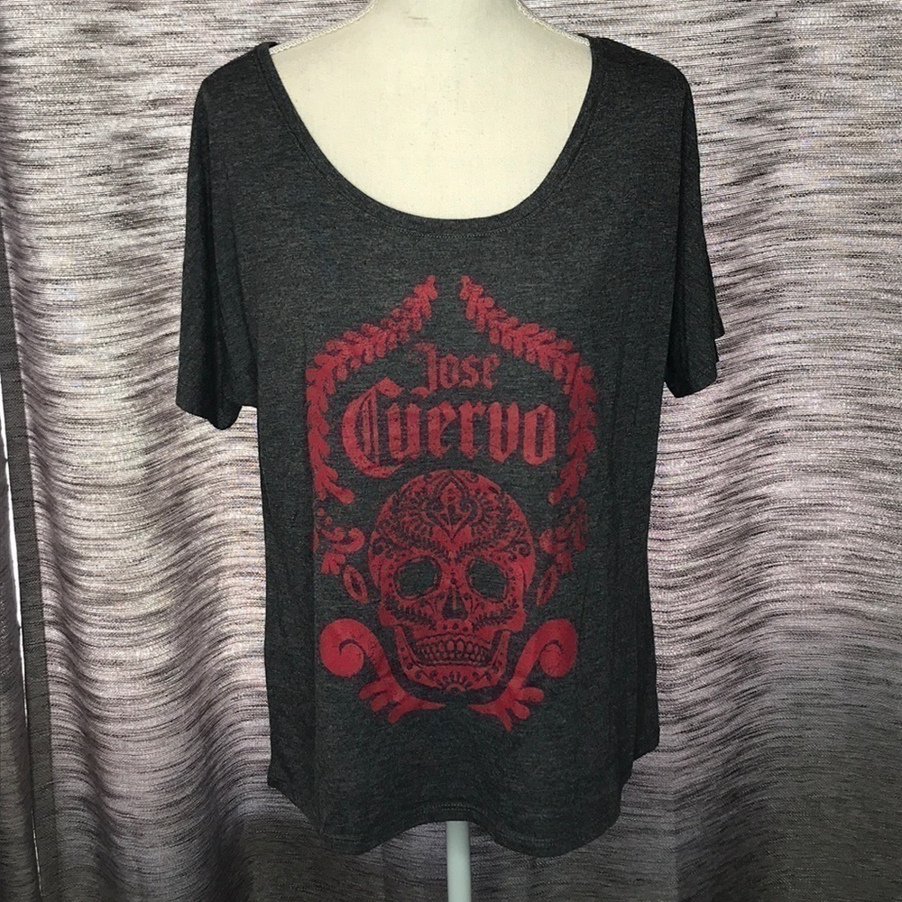 JOSÉ CUERVO MEDIUM GREY & RED LOOSE T-SHIRT